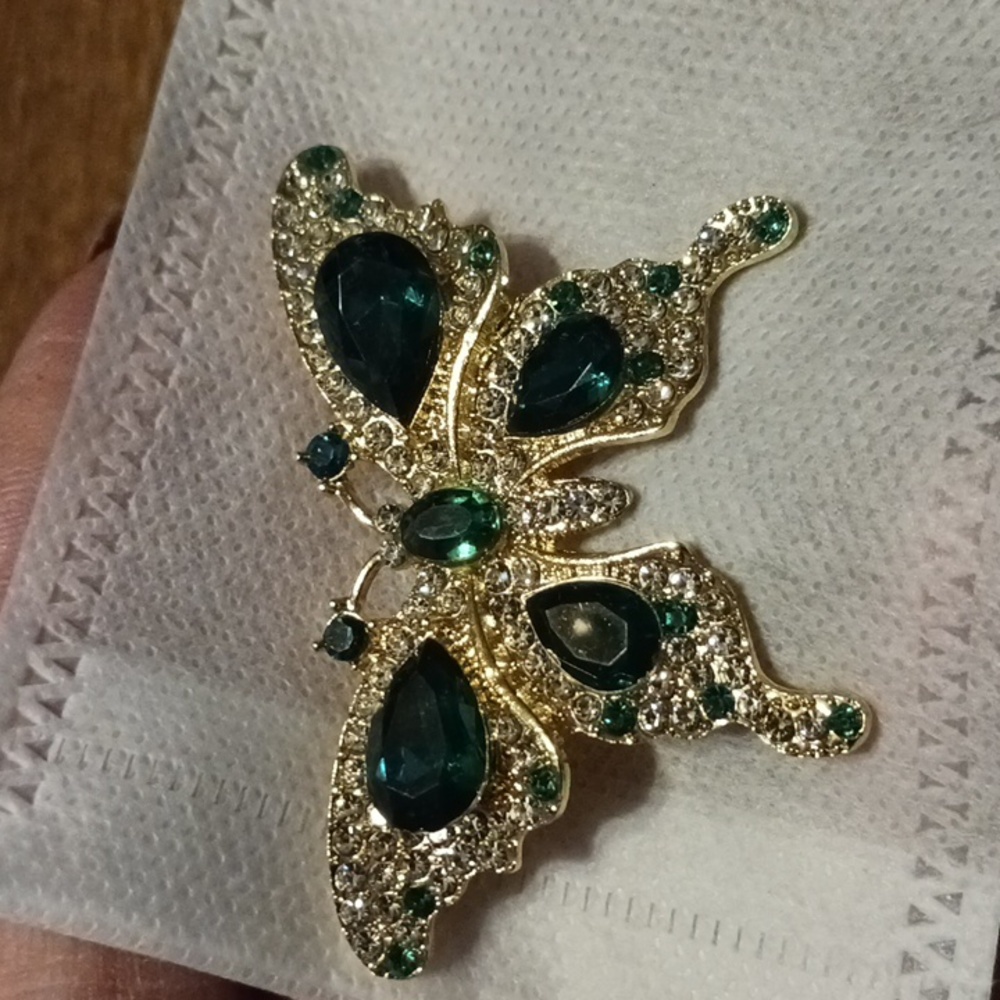 Womans Pin Butterfly Brouch L